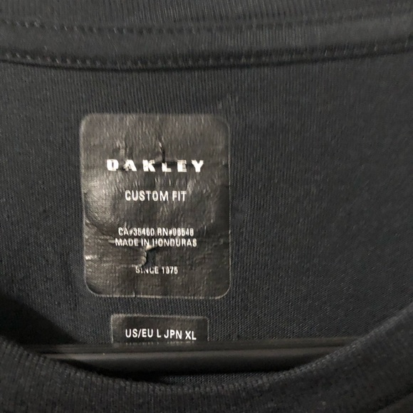 Men’s Black Oakley T-Shirt size Large! - Picture 3 of 4
